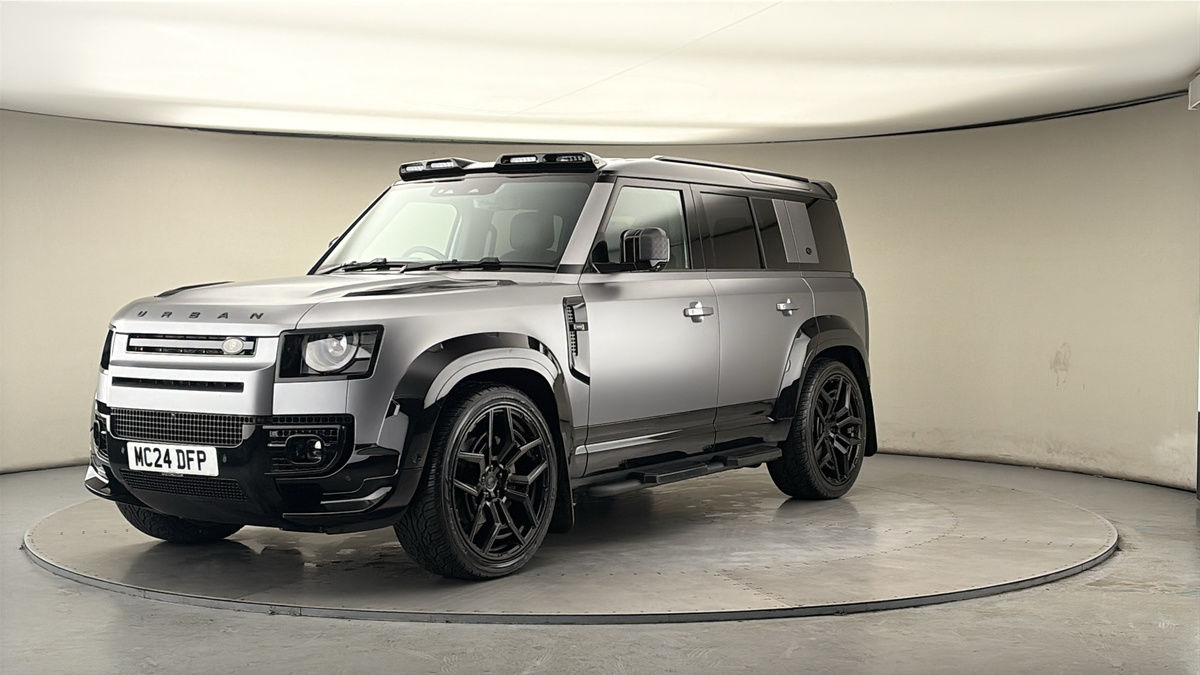 More views of Land Rover Defender 110