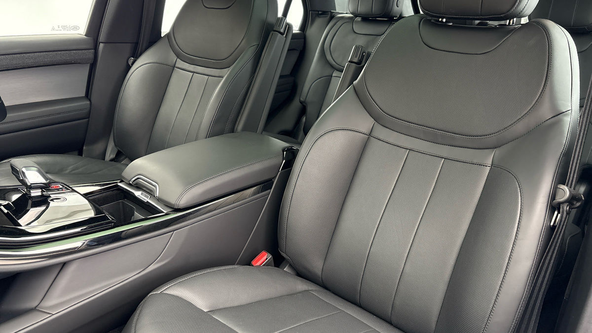 Land Rover Range Rover Sport Image 7