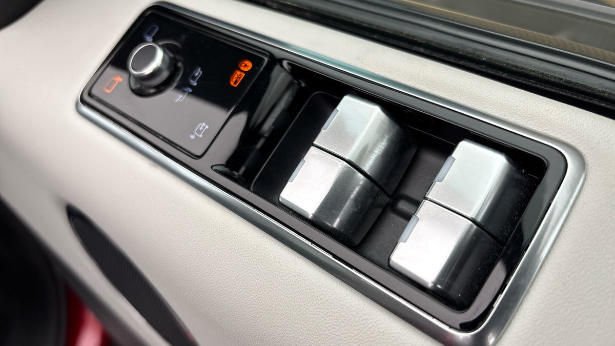 Land Rover Range Rover Sport Urban Image 28