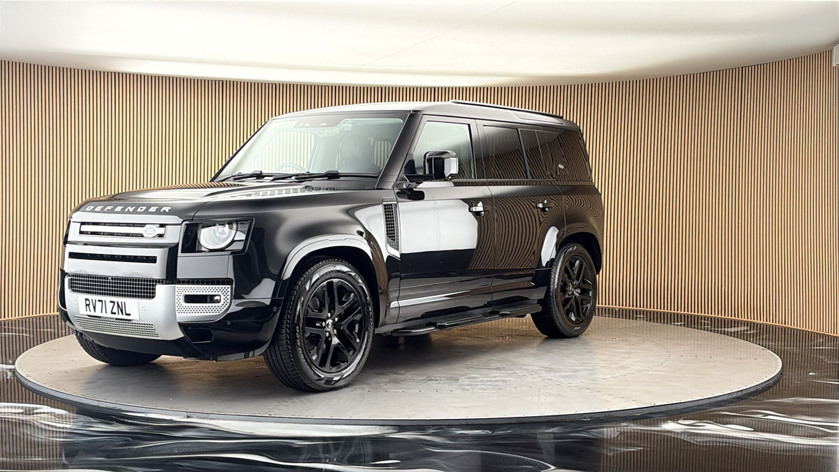 More views of Land Rover Defender 110