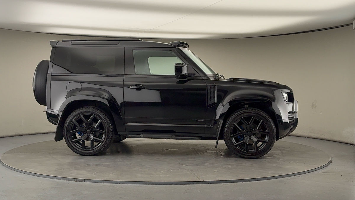 More views of Land Rover Defender 90