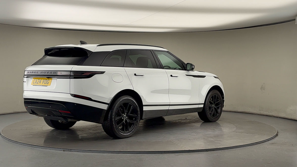 Land Rover Range Rover Velar Image 21
