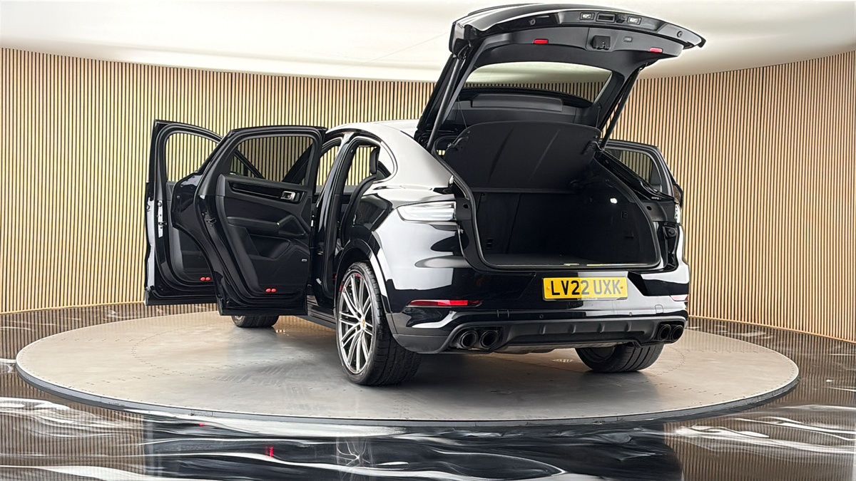 More views of Porsche Cayenne