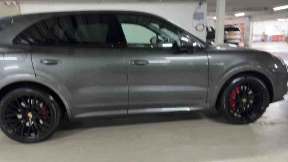 More views of Porsche Cayenne