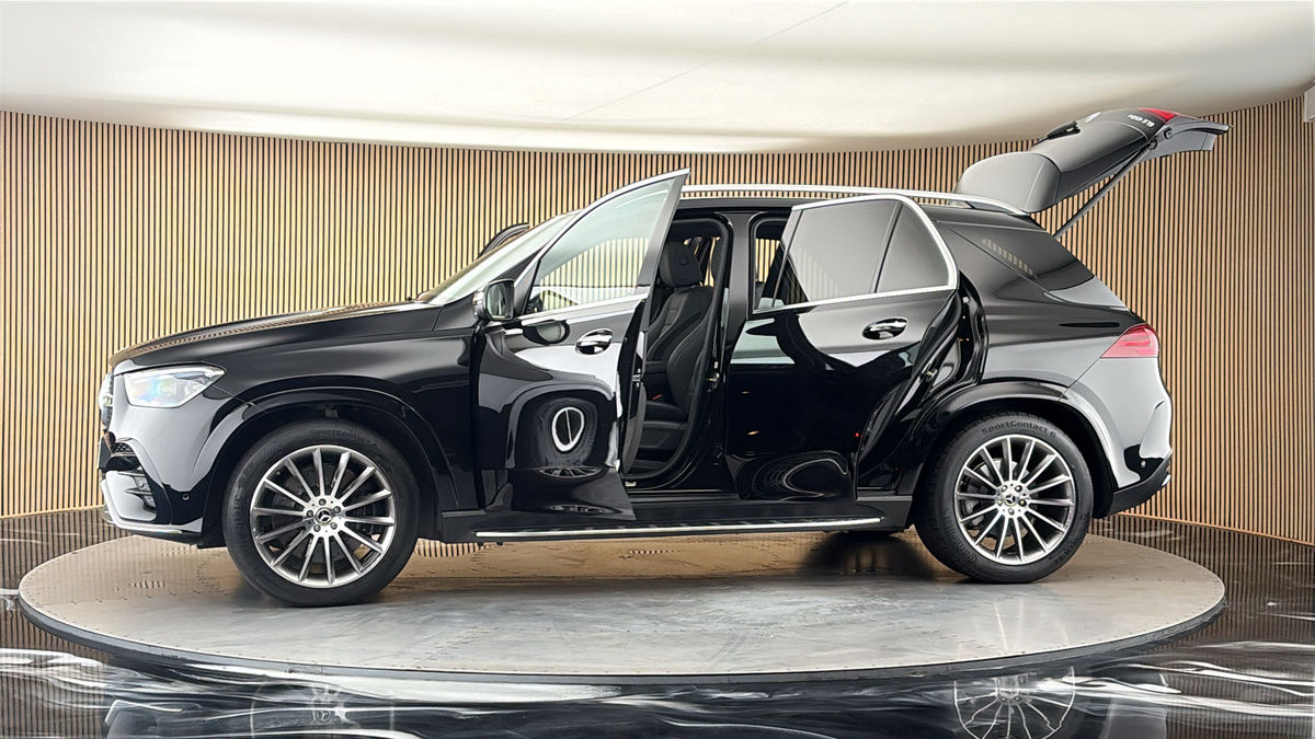 More views of Mercedes-Benz GLE