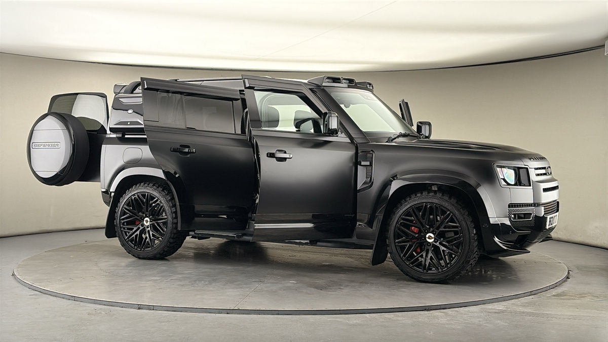 More views of Land Rover Defender 110