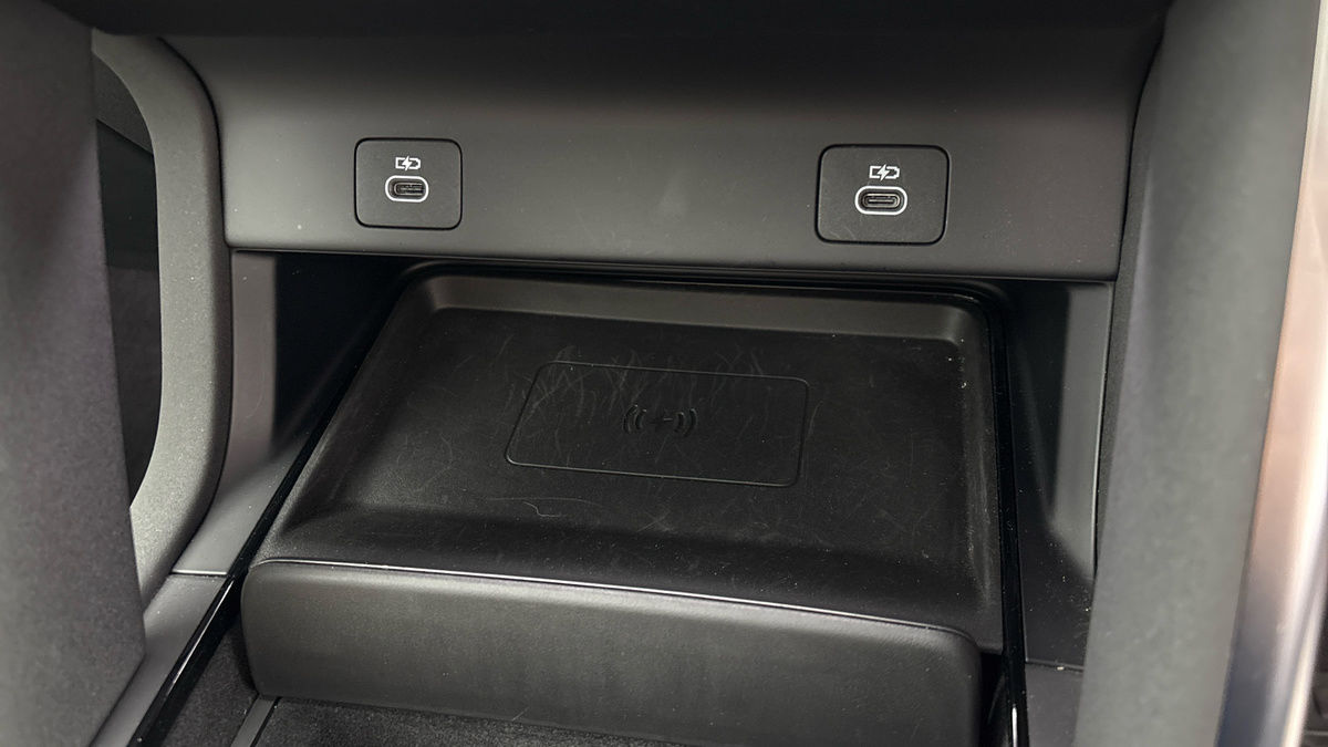 Land Rover Discovery Sport Image 33