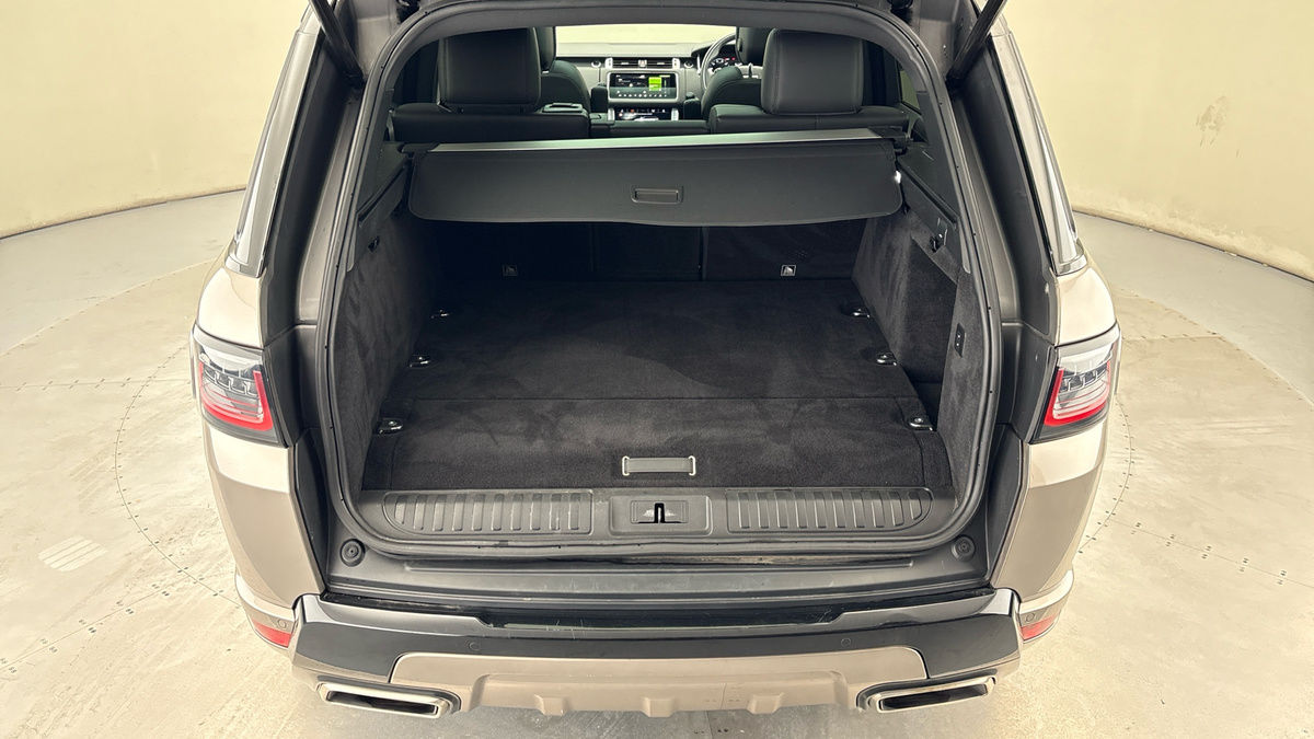 Land Rover Range Rover Sport Image 11