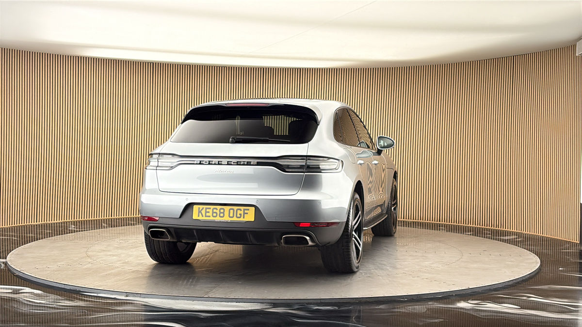 More views of Porsche Macan