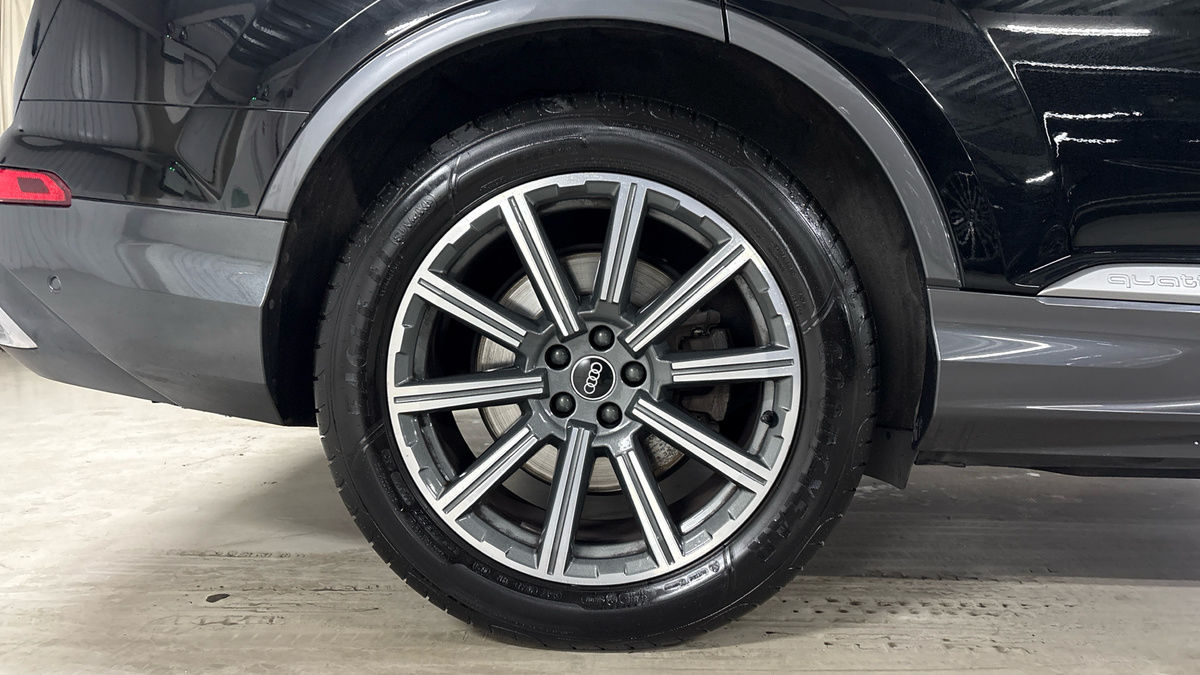 Audi Q7 Image 10