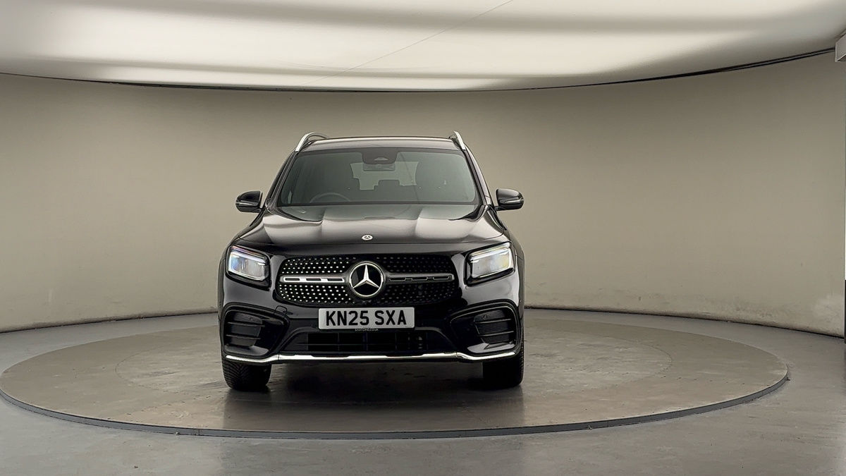 Mercedes-Benz GLB Image 3