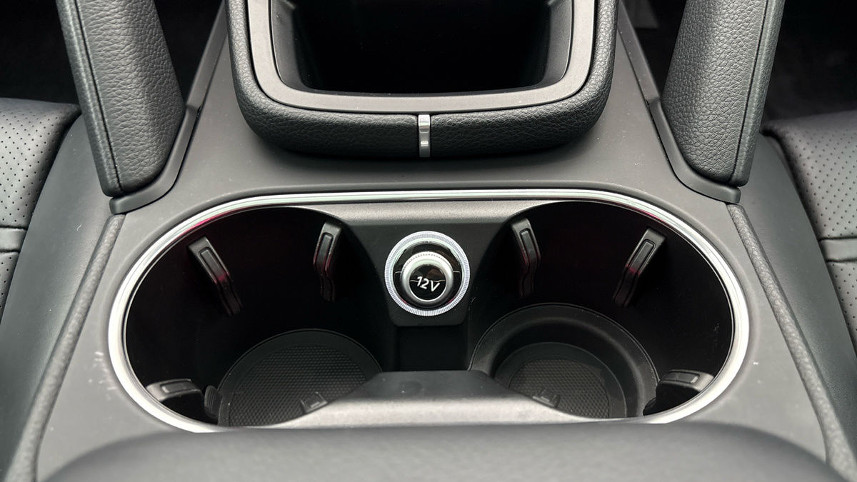 Porsche Cayenne Image 27