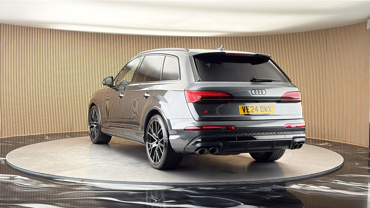 More views of Audi SQ7