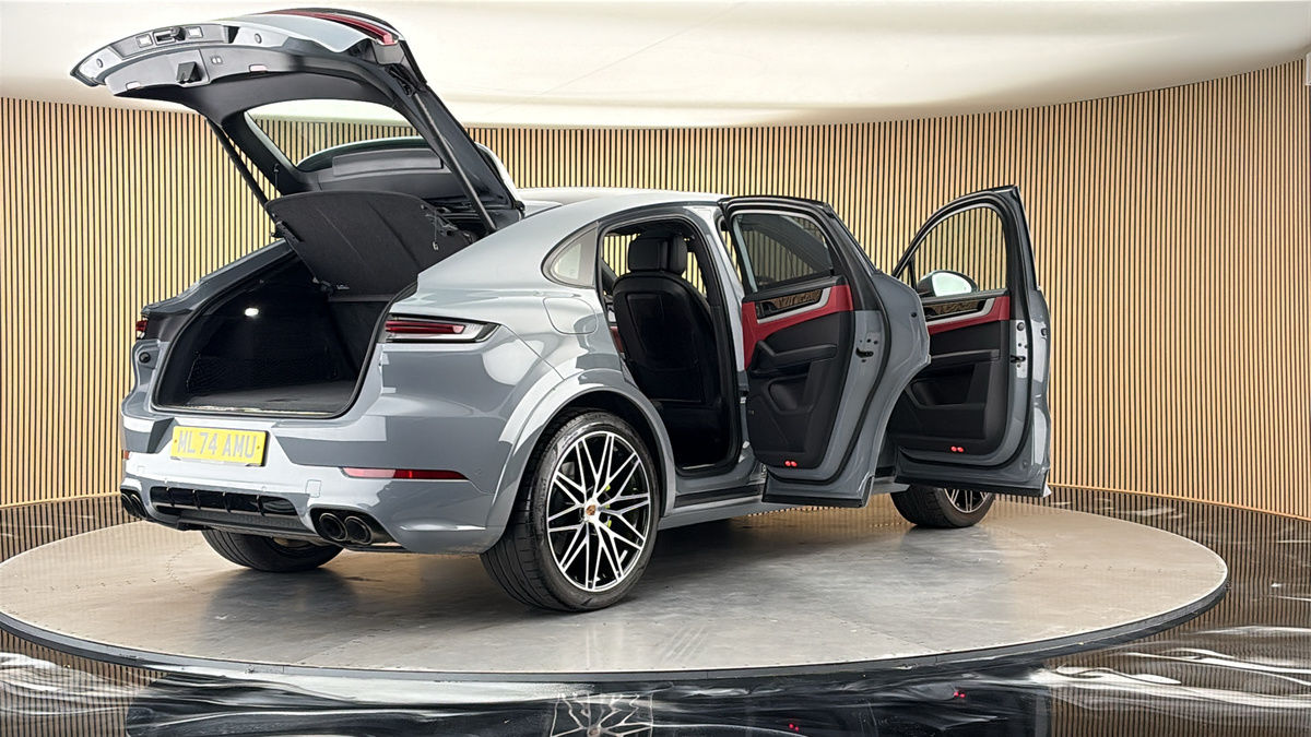 More views of Porsche Cayenne
