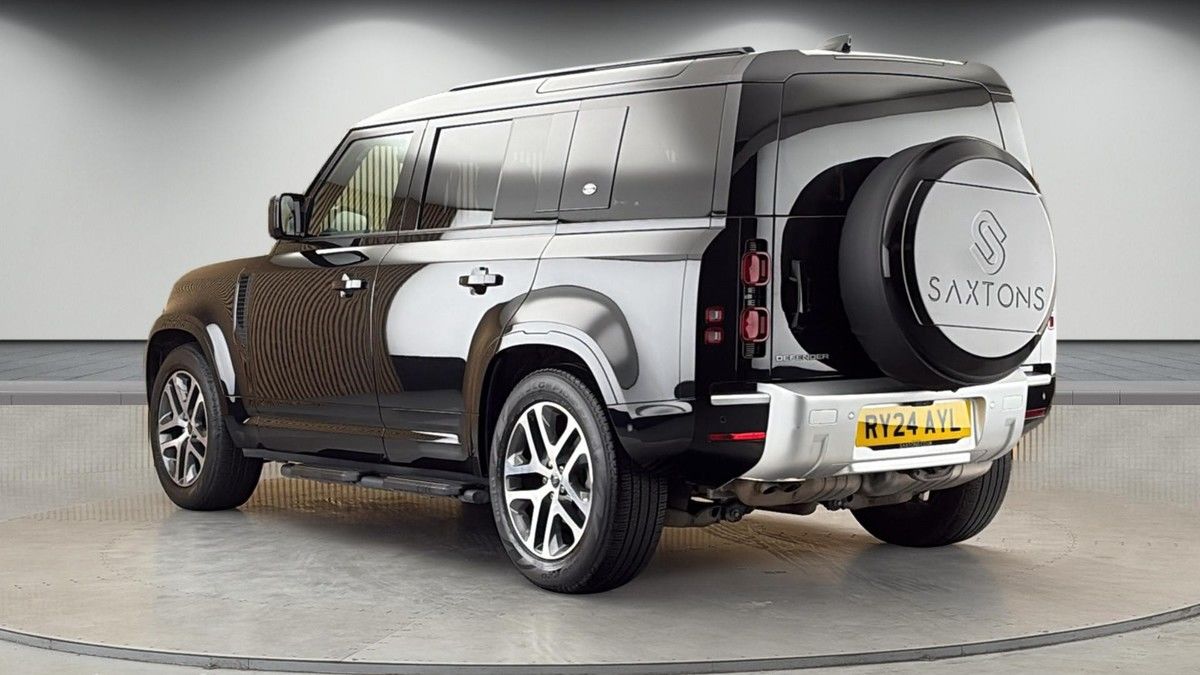 Land Rover Defender 110 Image 2
