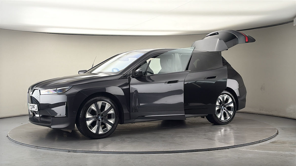 More views of BMW iX