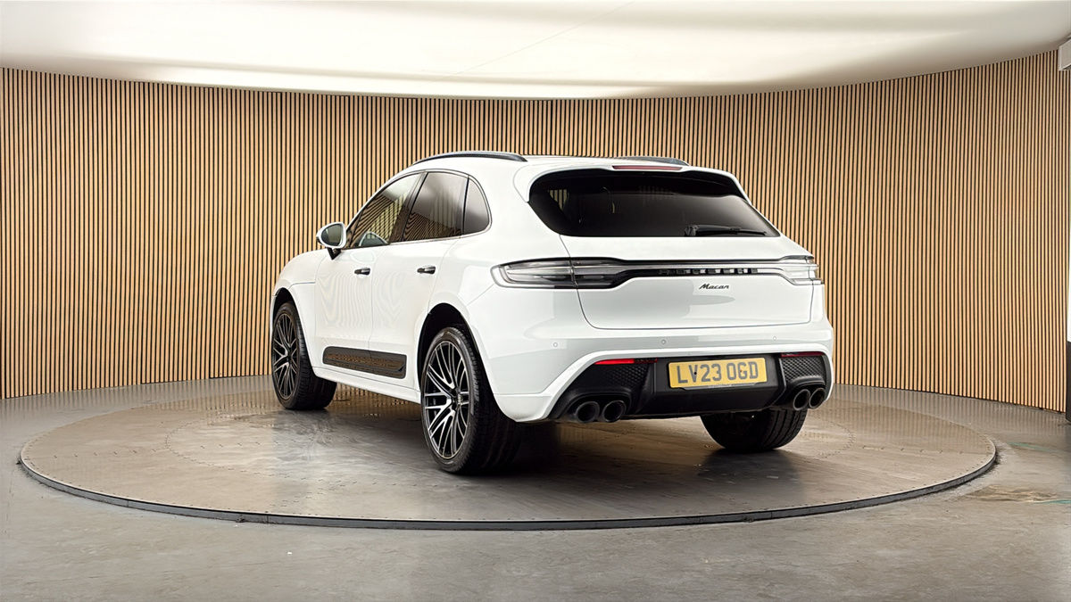 More views of Porsche Macan