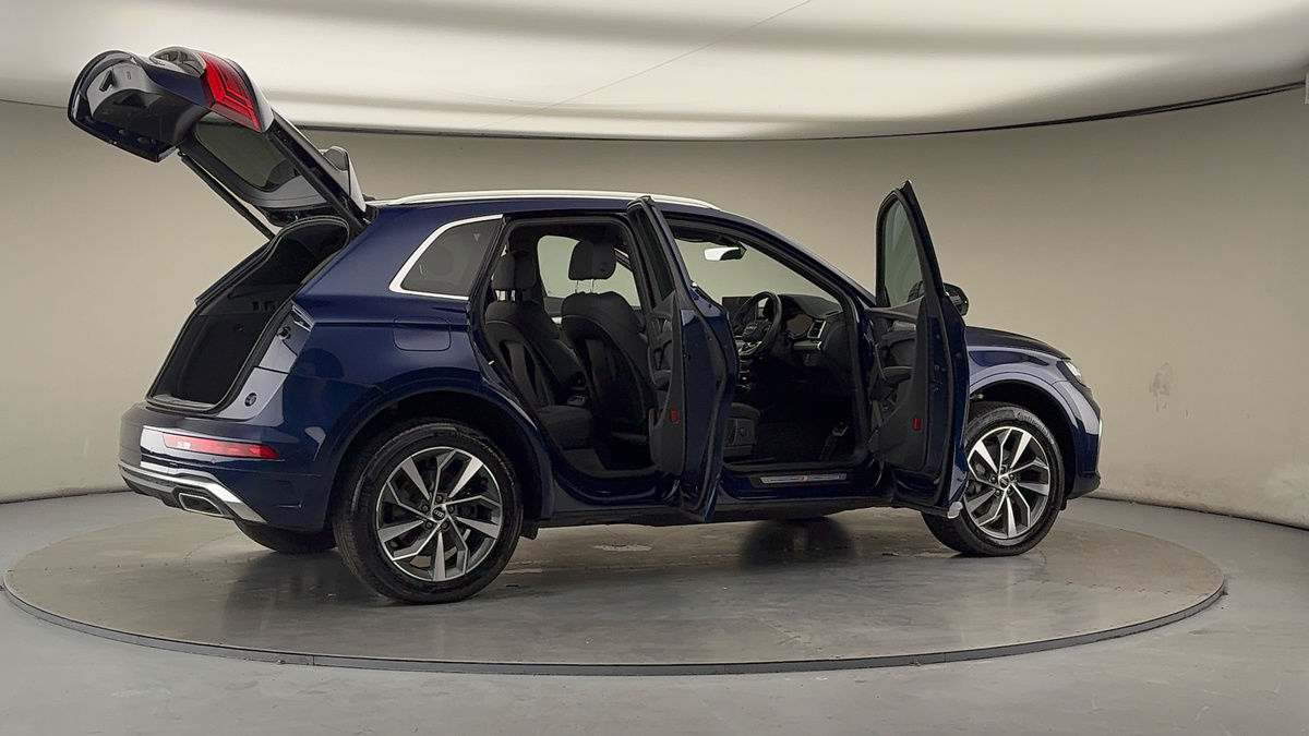 More views of Audi Q5