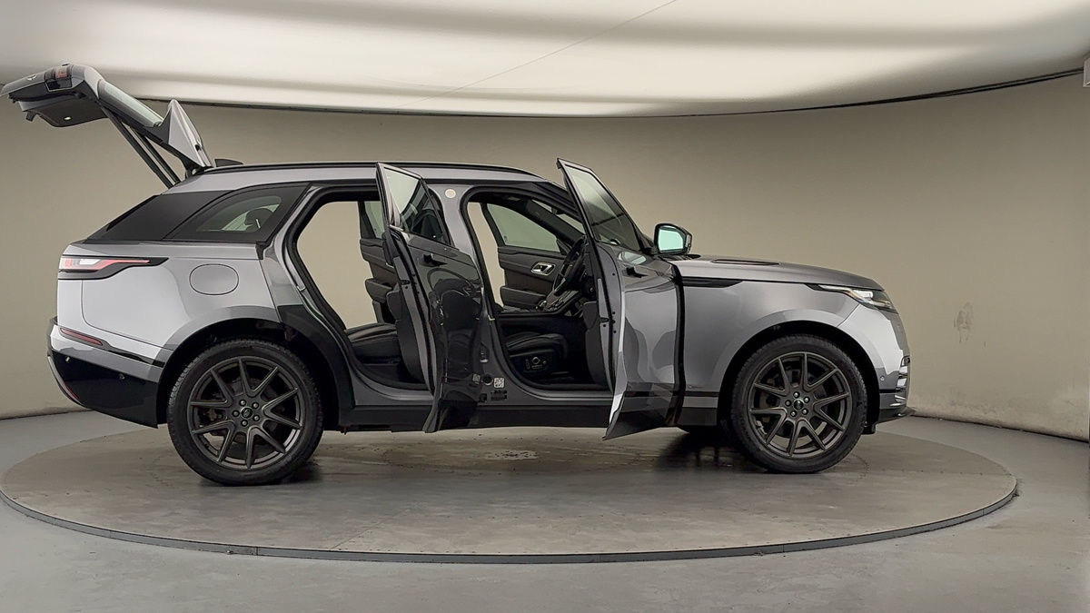 More views of Land Rover Range Rover Velar