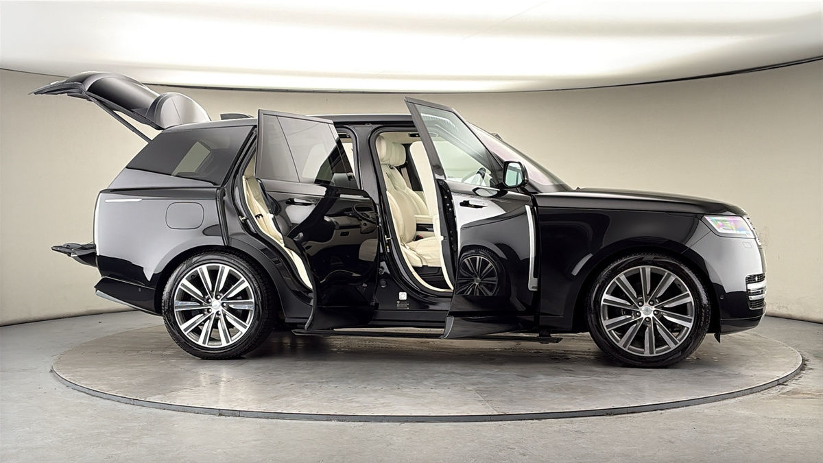 More views of Land Rover Range Rover