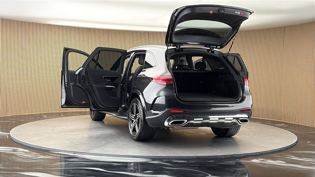 More views of Mercedes-Benz GLC