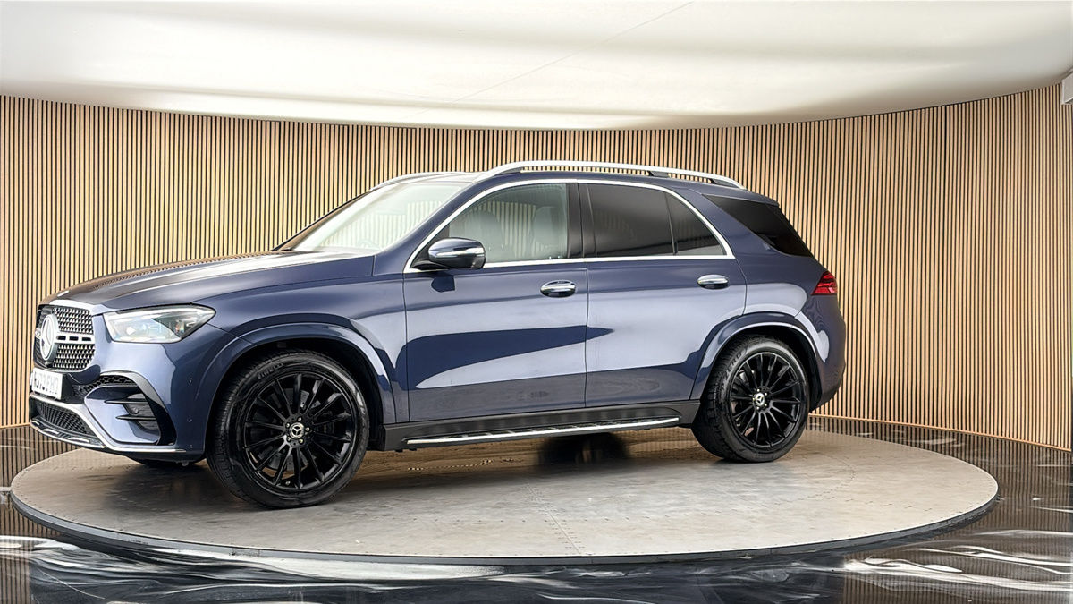 More views of Mercedes-Benz GLE
