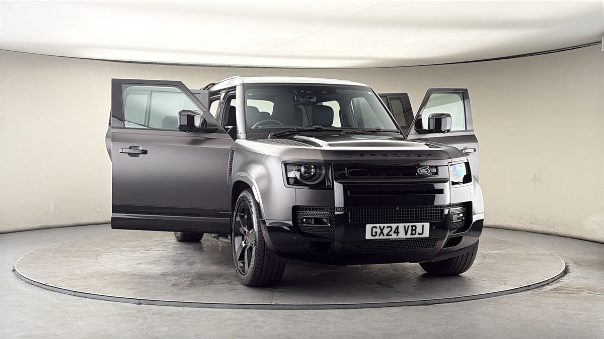 More views of Land Rover Defender 110