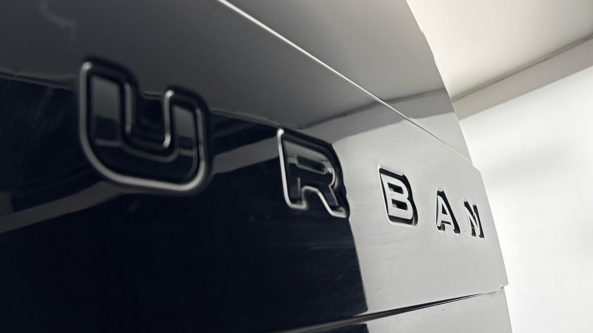 Land Rover Defender 90 Urban Image 28