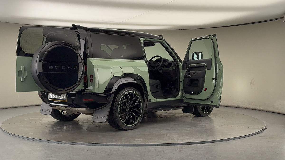 More views of Land Rover Defender 90