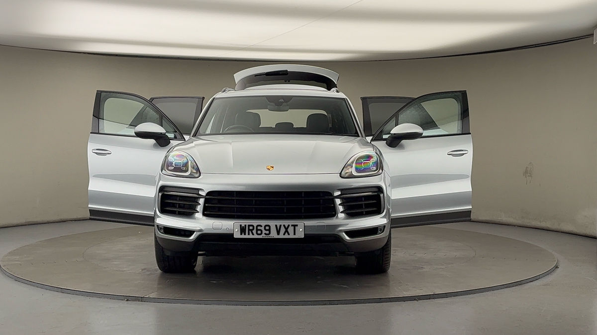 More views of Porsche Cayenne