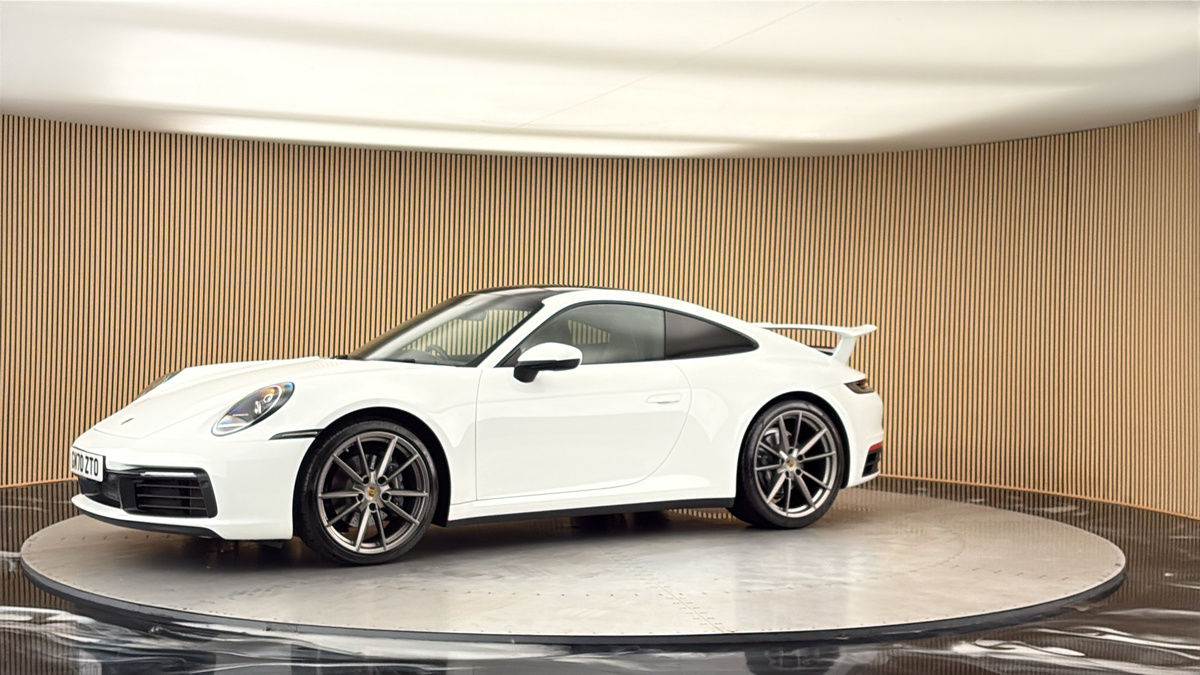 More views of Porsche 911