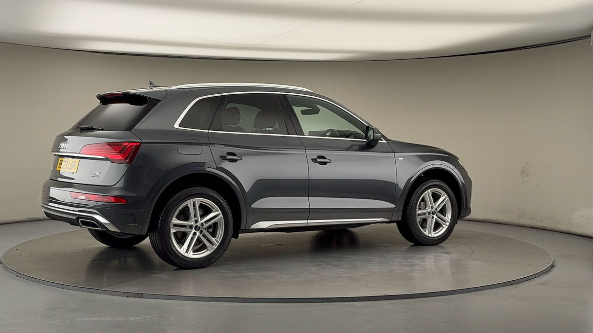 More views of Audi Q5