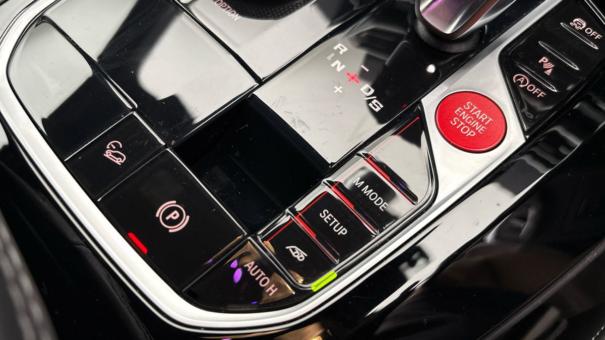 More views of BMW X4 M