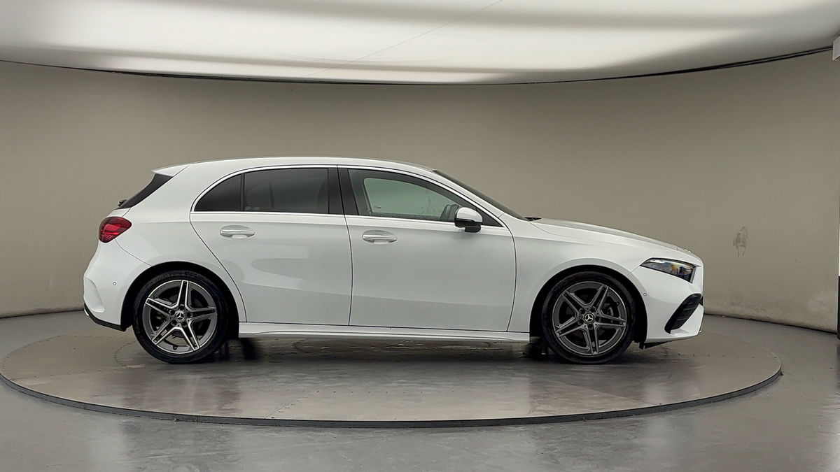 Mercedes-Benz A Class Image 16