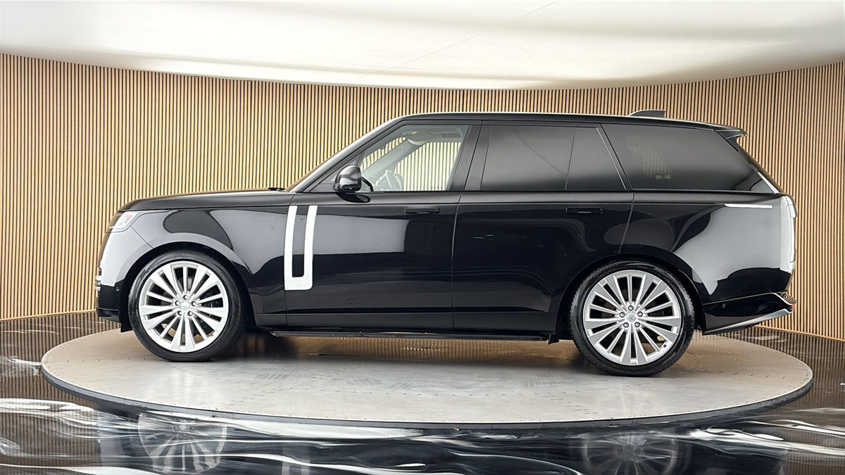 More views of Land Rover Range Rover