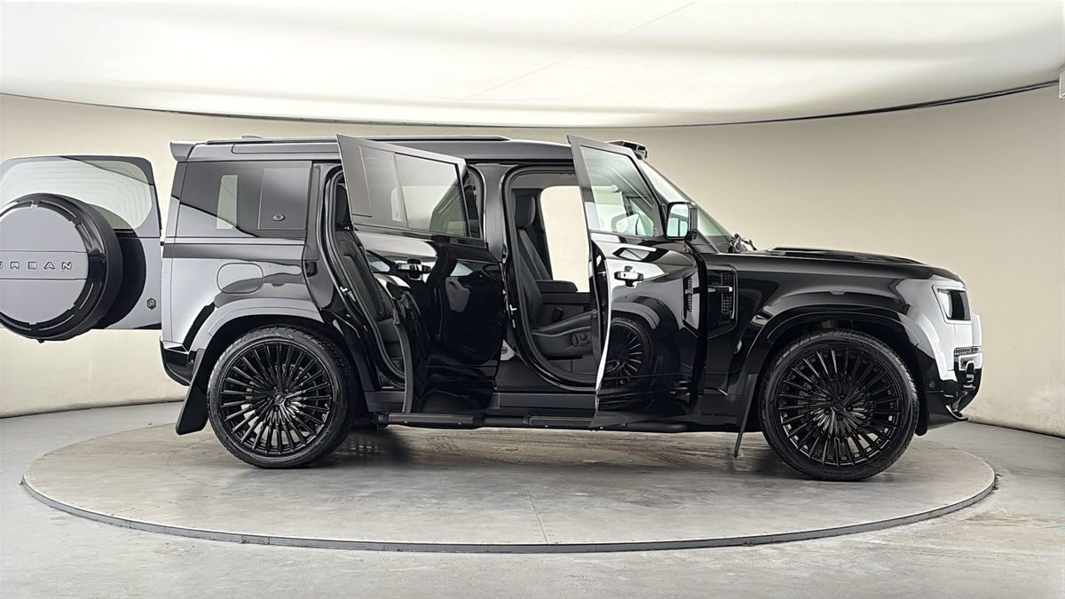 More views of Land Rover Defender 110