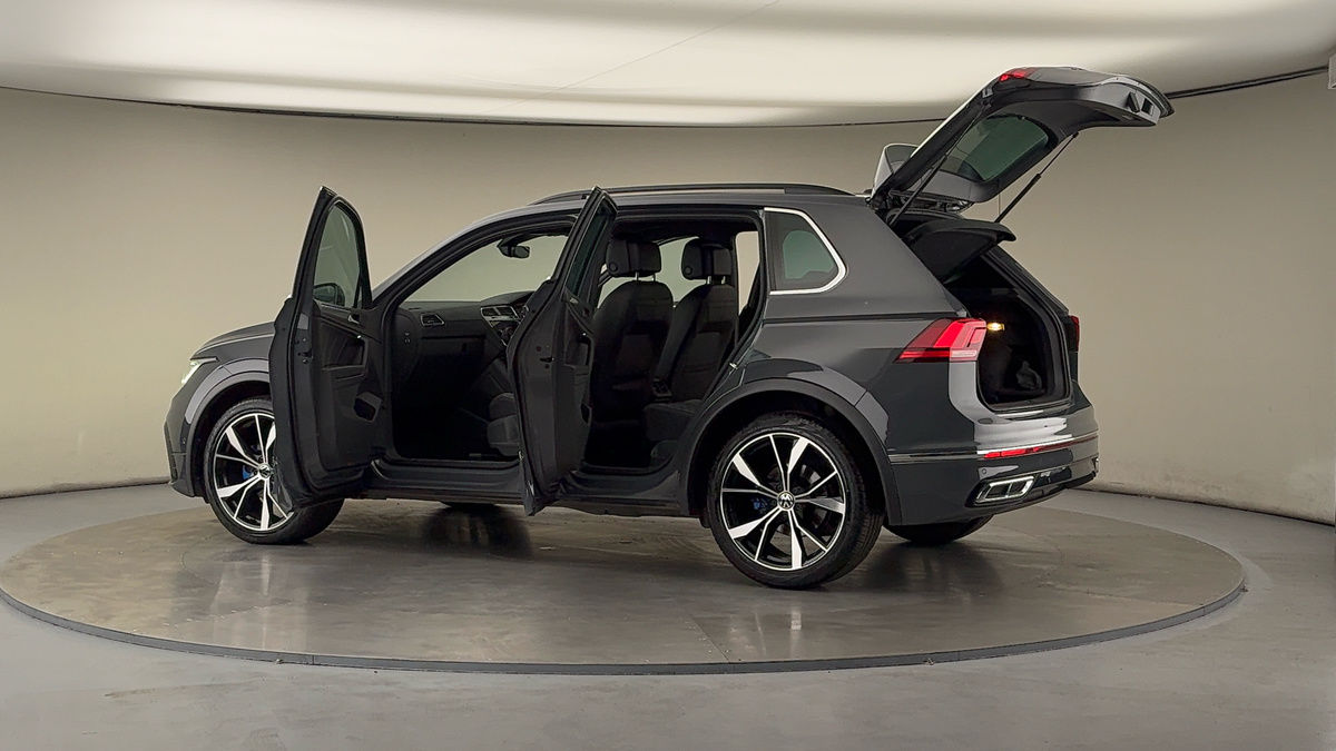 More views of Volkswagen Tiguan