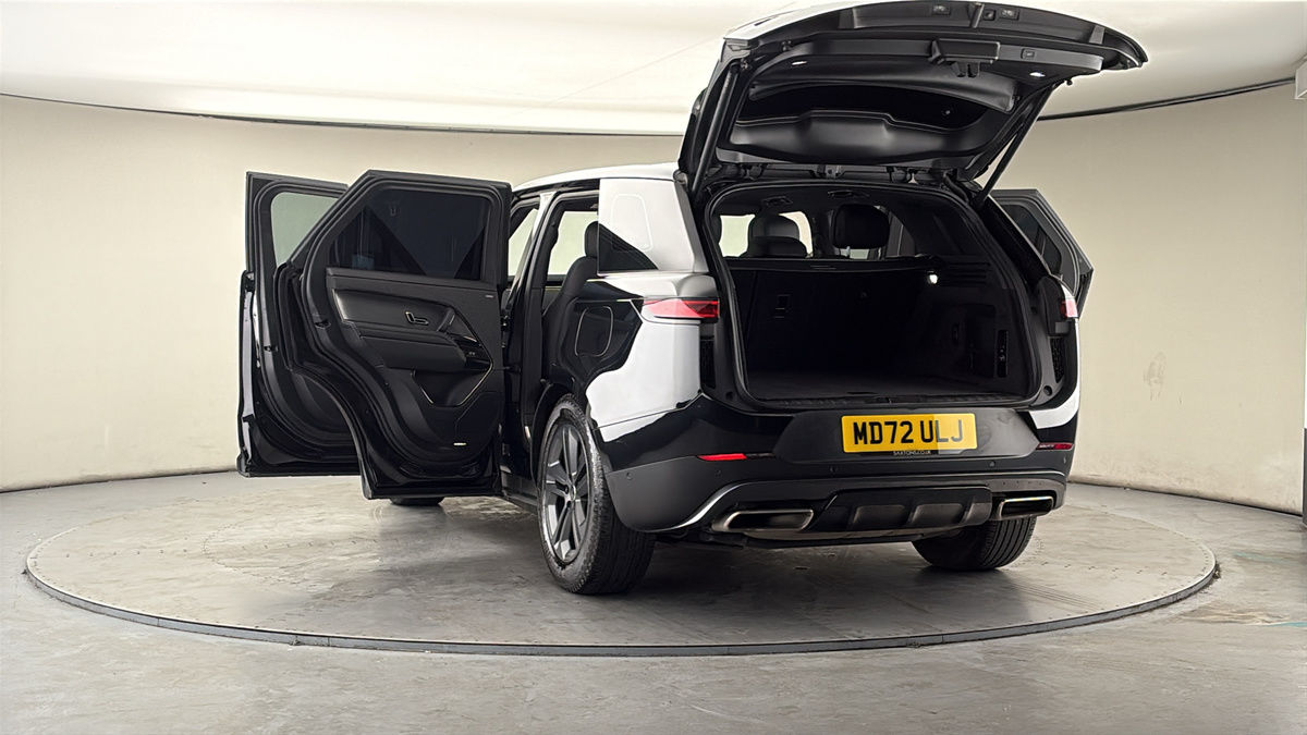 More views of Land Rover Range Rover Sport