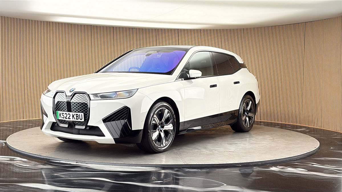 More views of BMW iX