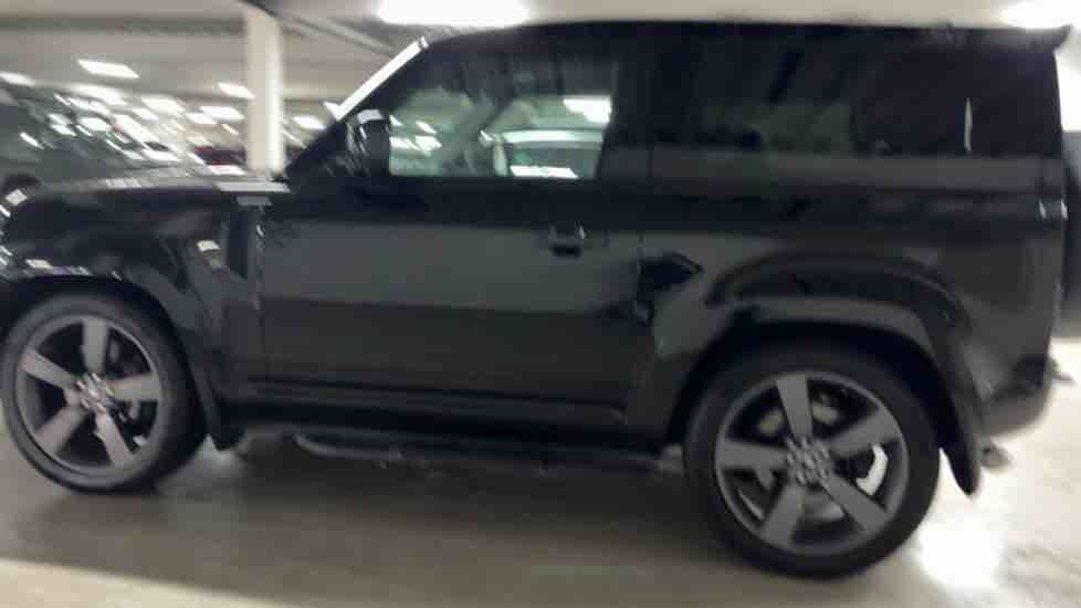More views of Land Rover Defender 90