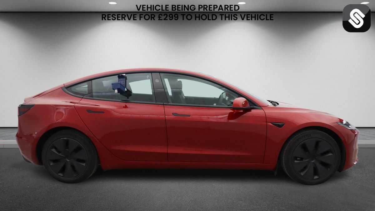 Tesla Model 3 Image 5