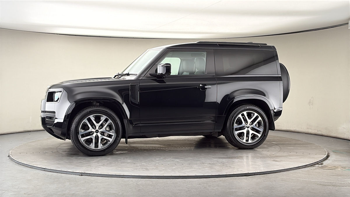 More views of Land Rover Defender 90