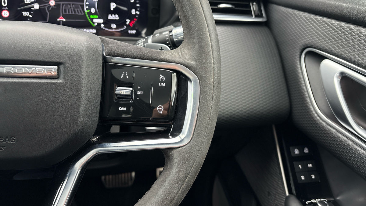 Land Rover Range Rover Velar Image 14