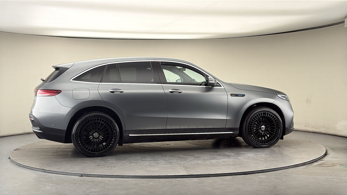 More views of Mercedes-Benz EQC