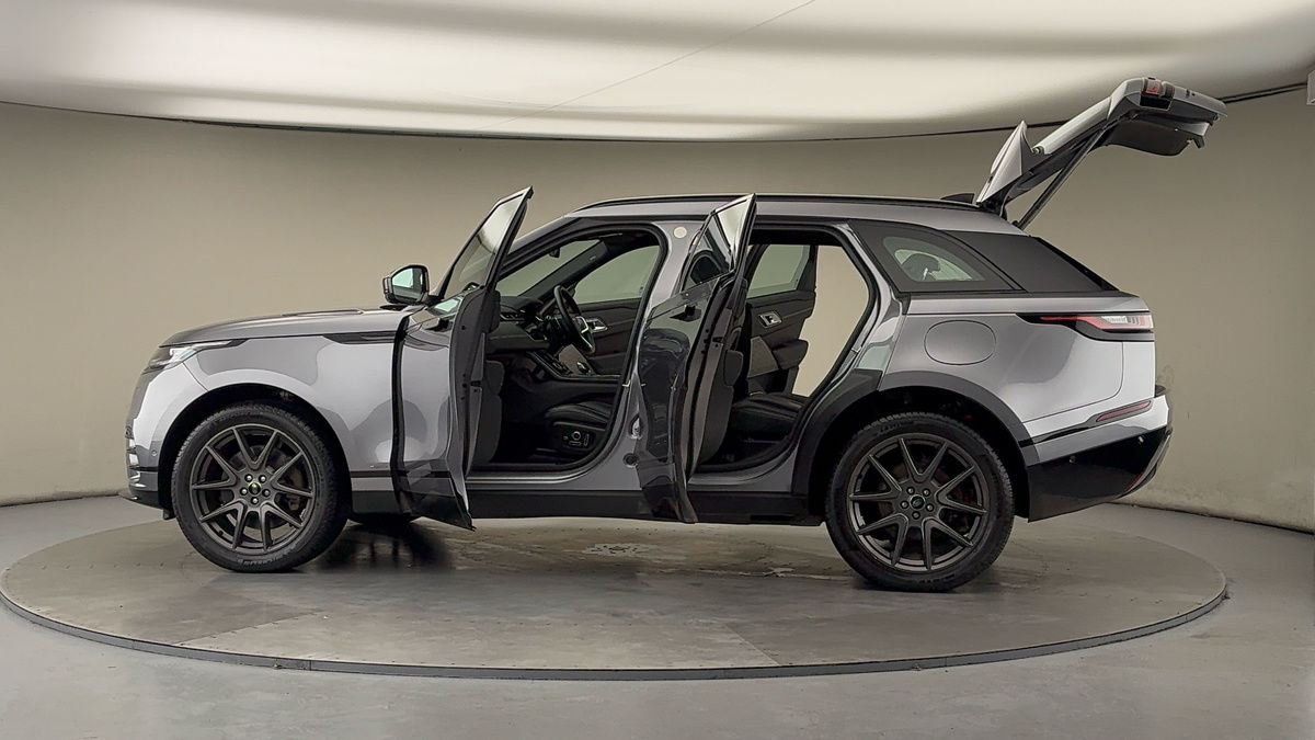 More views of Land Rover Range Rover Velar