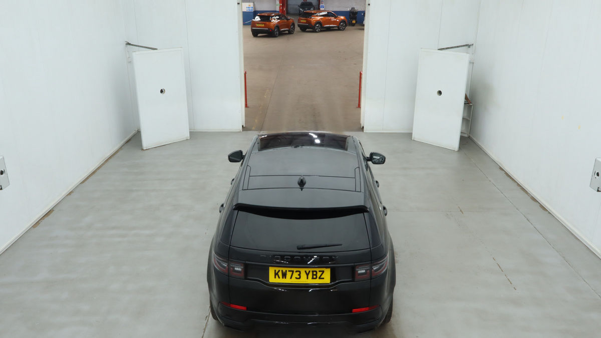 Land Rover Discovery Sport Image 8