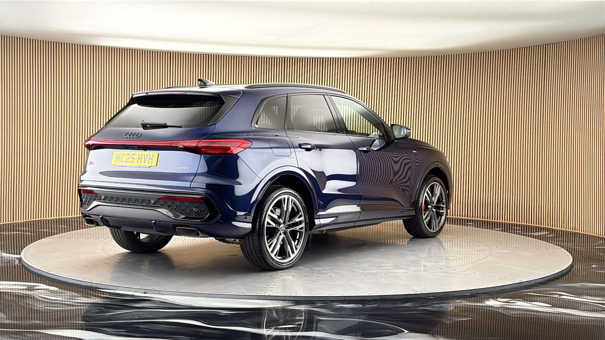 More views of Audi Q5