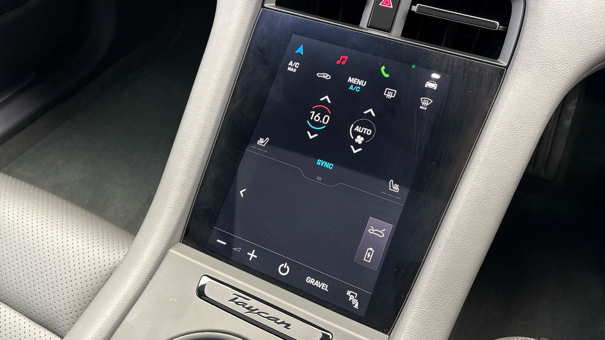 Porsche Taycan Image 28