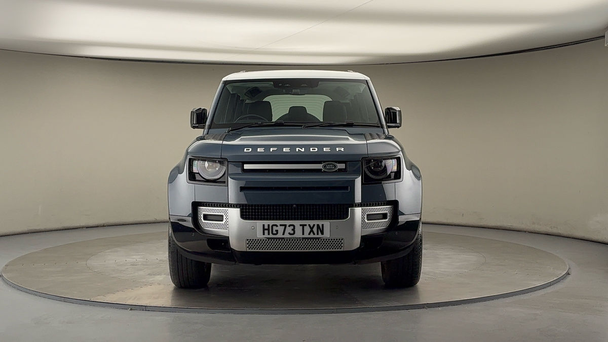 Land Rover Defender 110 Image 3