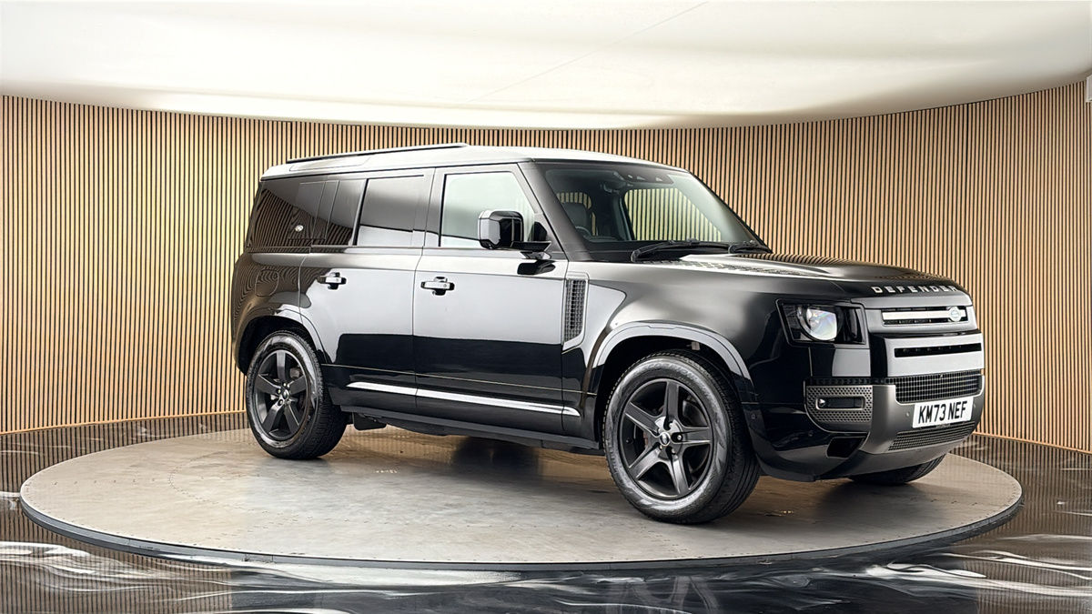 More views of Land Rover Defender 110